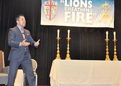 Hector Molina enthusiastically addresses participants on Sept. 20 during the Indiana Catholic Men’s Conference at the Indianapolis Marriott Downtown. (Photo by Sean Gallagher)